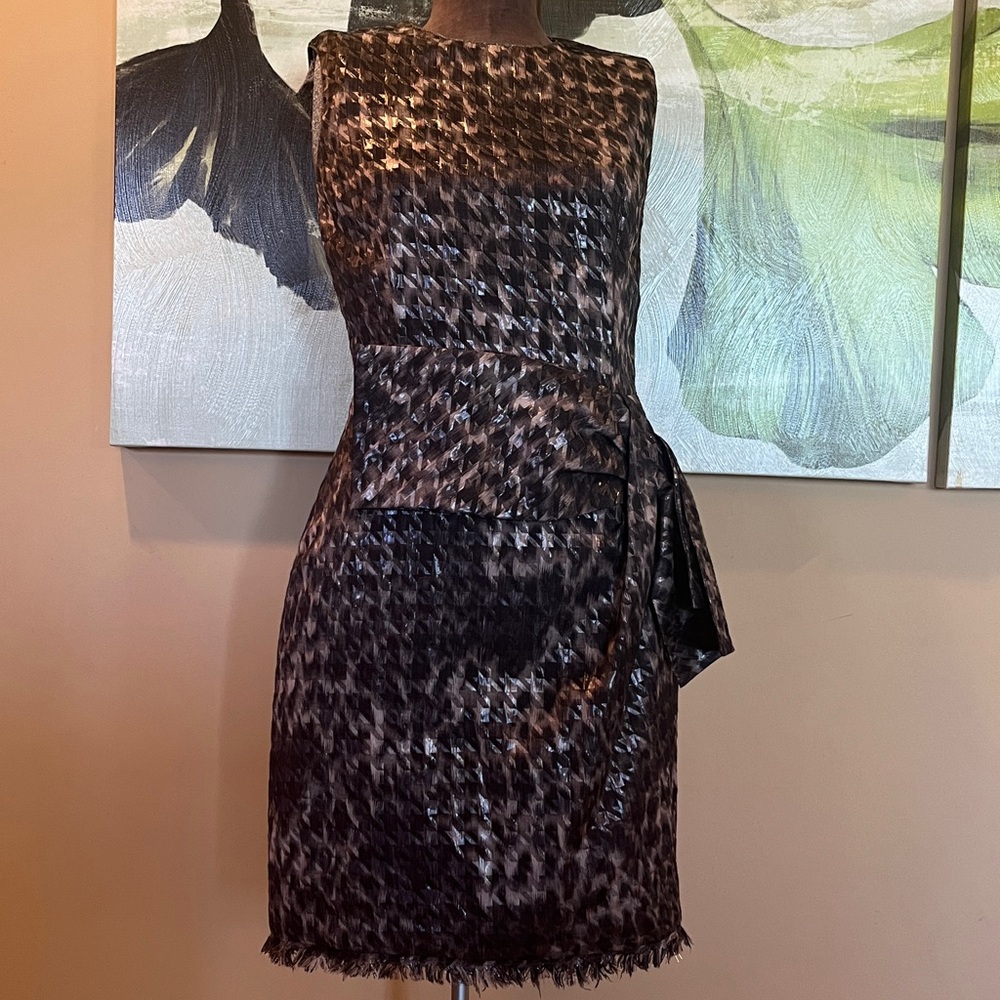 2B.Rych brown ,tan& black Metallic Houndstooth Sheath Dress sz 2